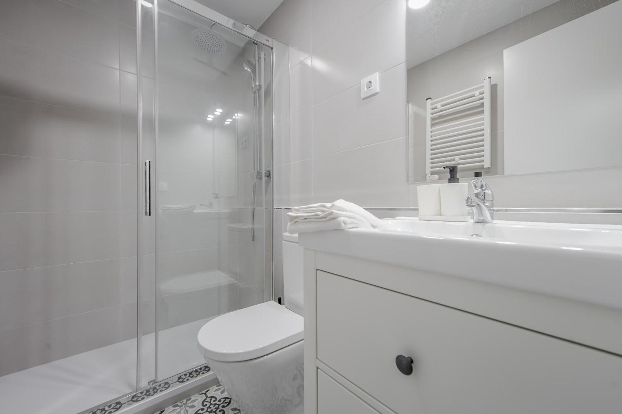 Cozy&New Apartment Para 6Pax En La Plaza De Tirso - Madrid E1 Экстерьер фото